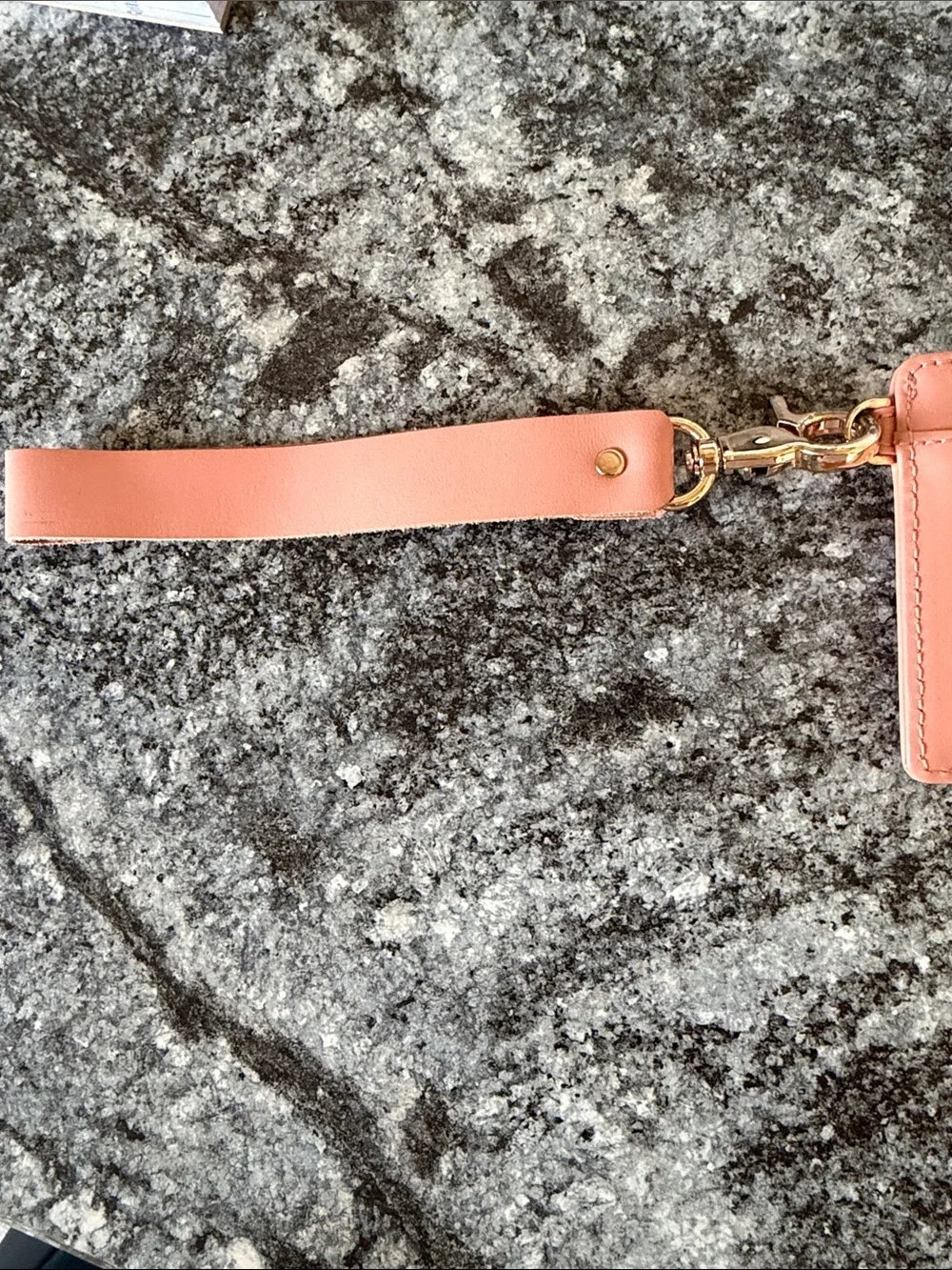 Andar, The Denner in peach